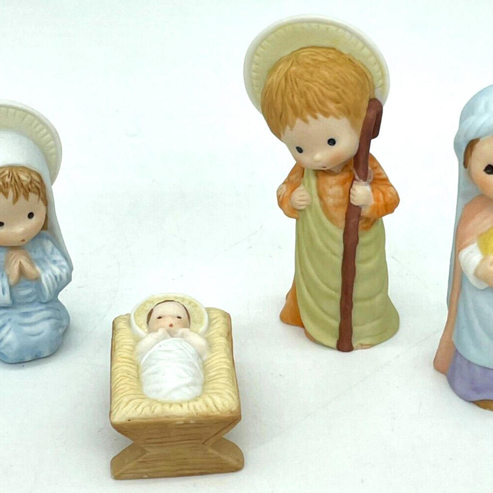 Mary‎ Hamilton Hallmark Christmas Nativity Porcelain Figurines 4 Piece Set